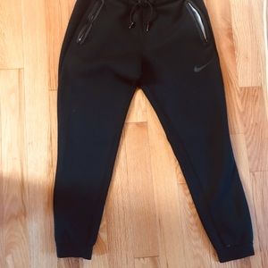 Nike therms-fit joggers